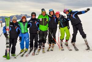 Group shot - [L-R] Igor Stros, Celine Arnold, Tim Cafe, Sasha Rearick, Meghan Barber, Giulia Faggian and Karolina Klimek after a great coaching session at Coronet Peak.